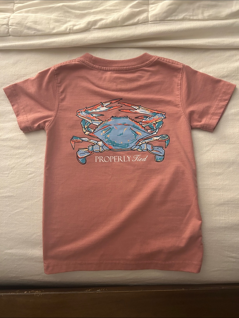 Properly Tied Kids' Short Sleeve Tee in Dusty Rose with Crab Graphic
